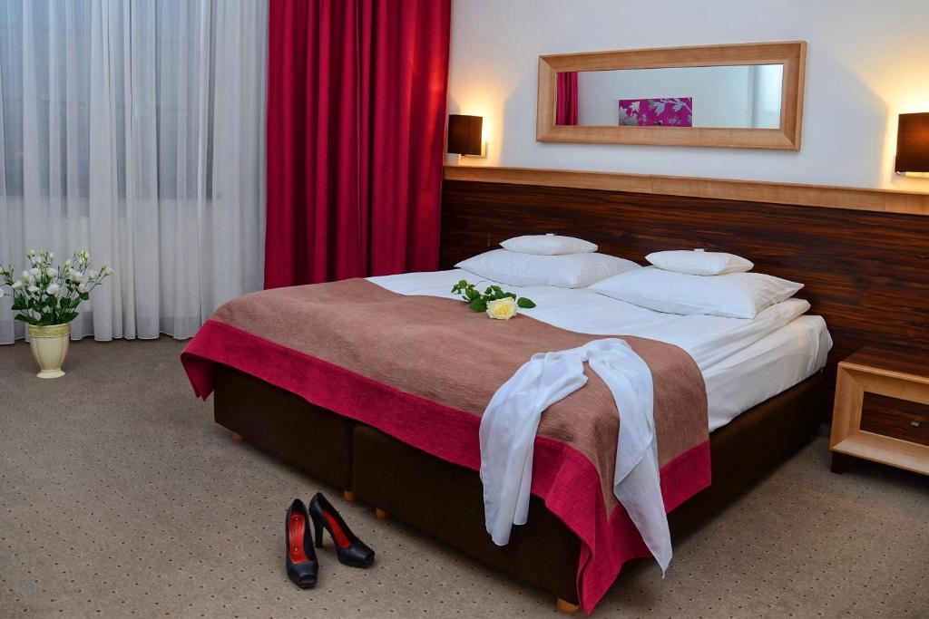 Stary Tartak Hotell Iława Rum bild