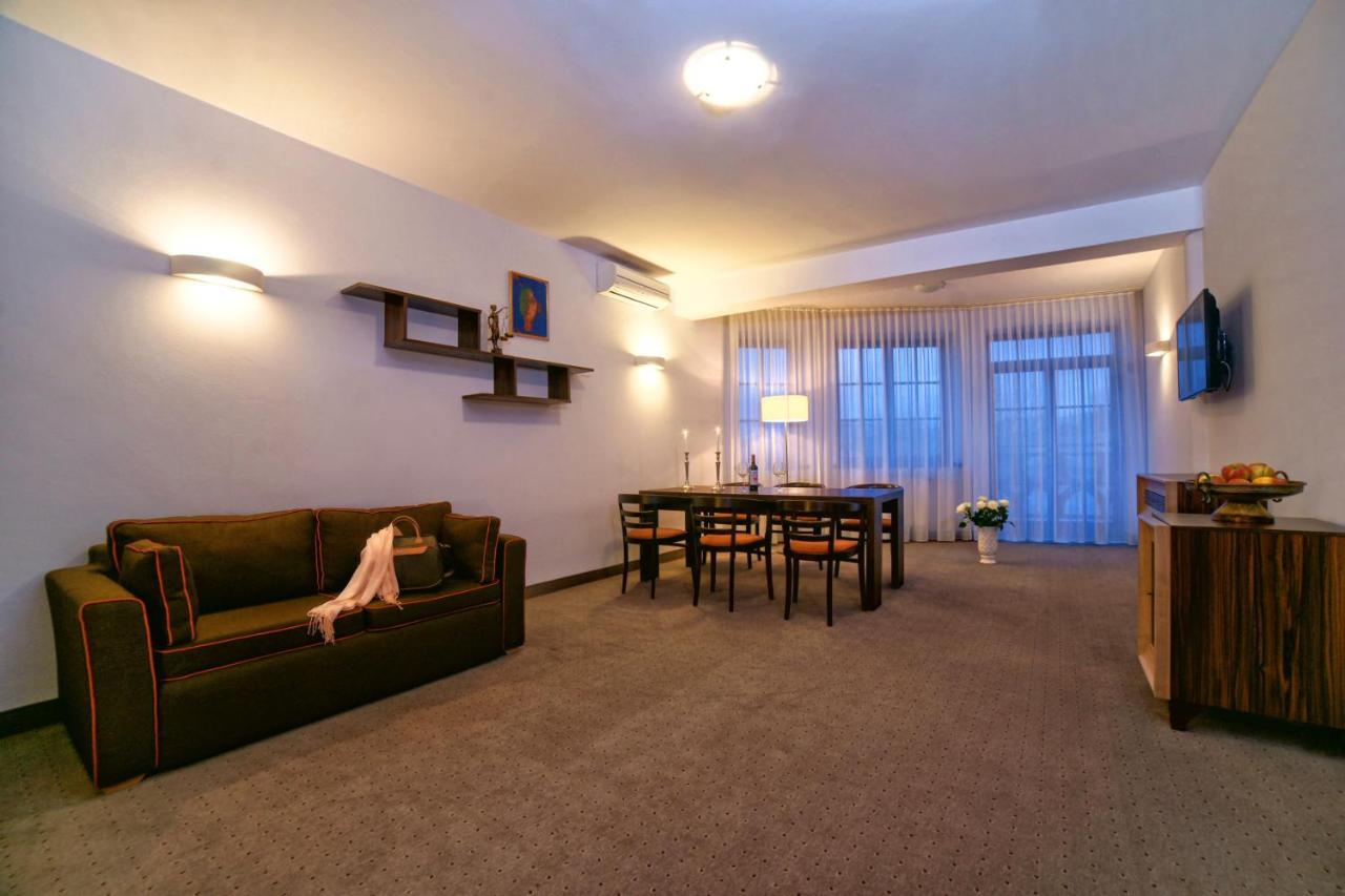 Stary Tartak Hotell Iława Rum bild